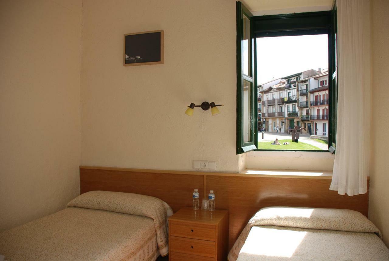 Hostal Zaragoza ออนดารีเบีย ภายนอก รูปภาพ